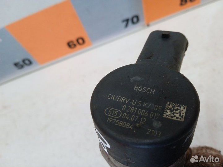 Регулятор давления топлива Mercedes-Benz C-Class