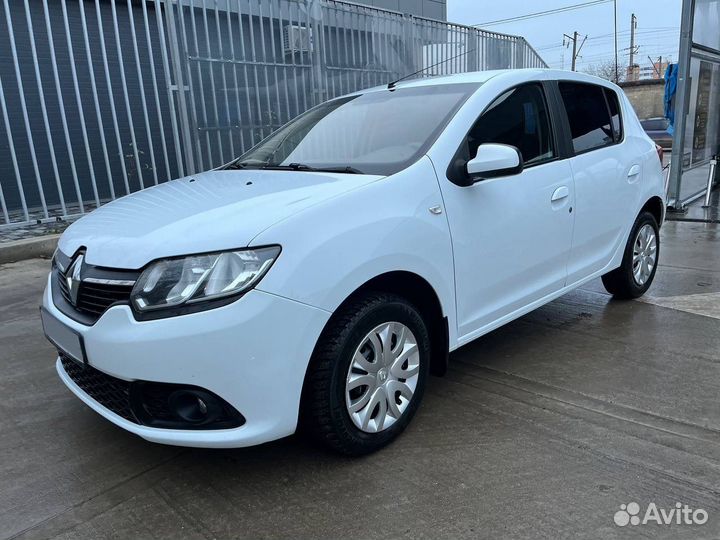 Renault Sandero 1.6 AT, 2015, 152 450 км