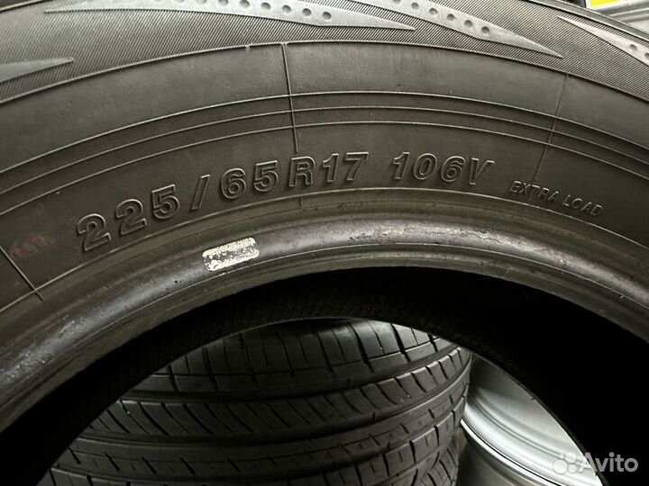 Yokohama BluEarth RV-02 225/65 R17