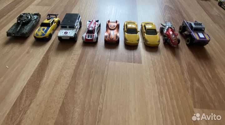 Машинки Hot wheels