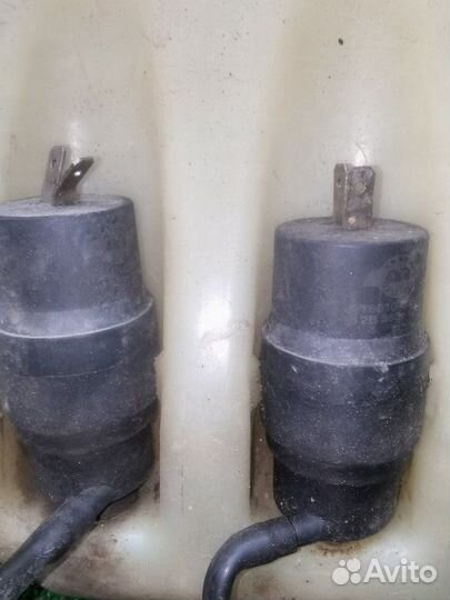 Бачок стеклоомывателя