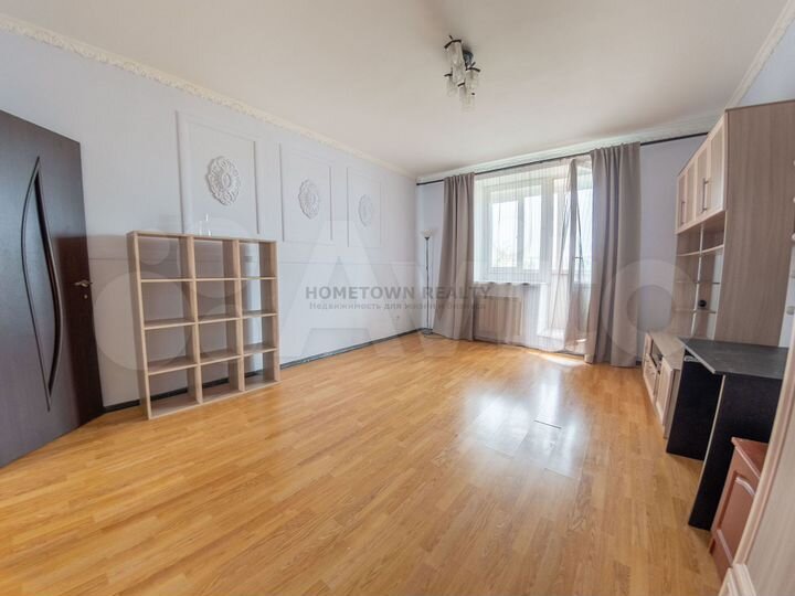 2-к. квартира, 64 м², 4/17 эт.