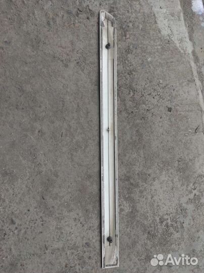 Молдинг двери nissan sunny