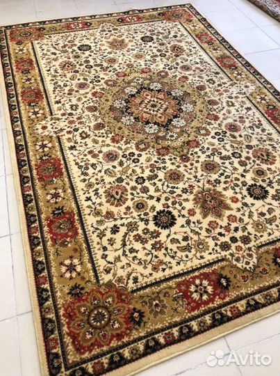 Ковер из шерсти