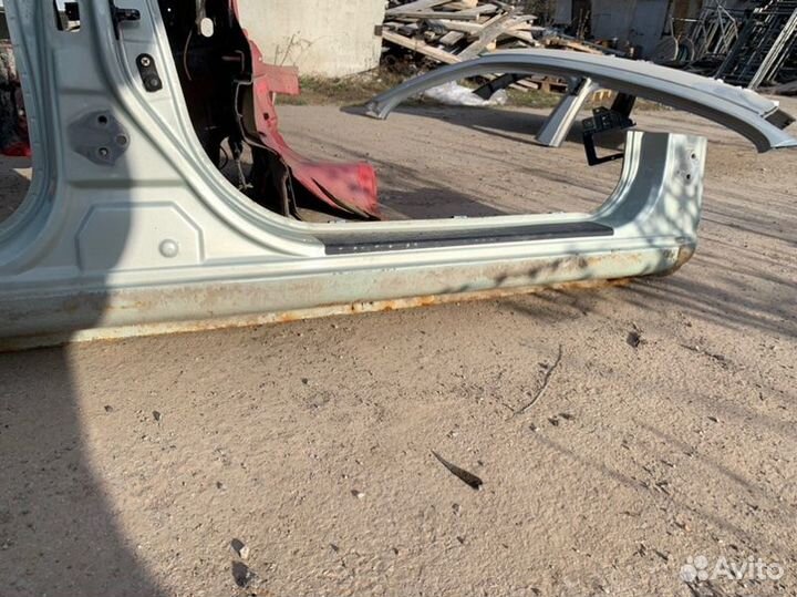 Порог правый Hyundai Elantra XD G4ED 2004