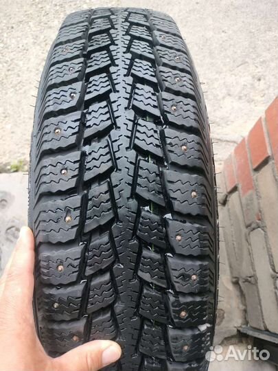 Kumho Power Grip KC11 205/80 R16 Q