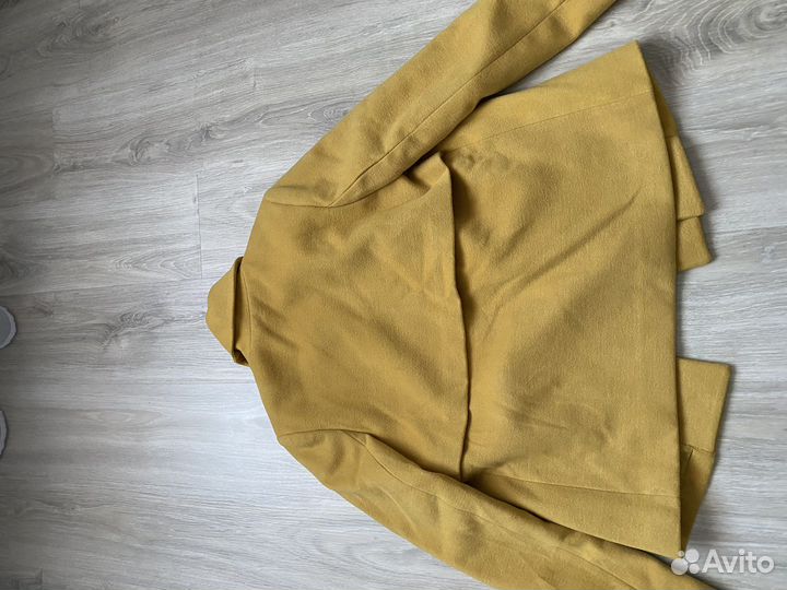 Пальто, полупальто, пиджак женский