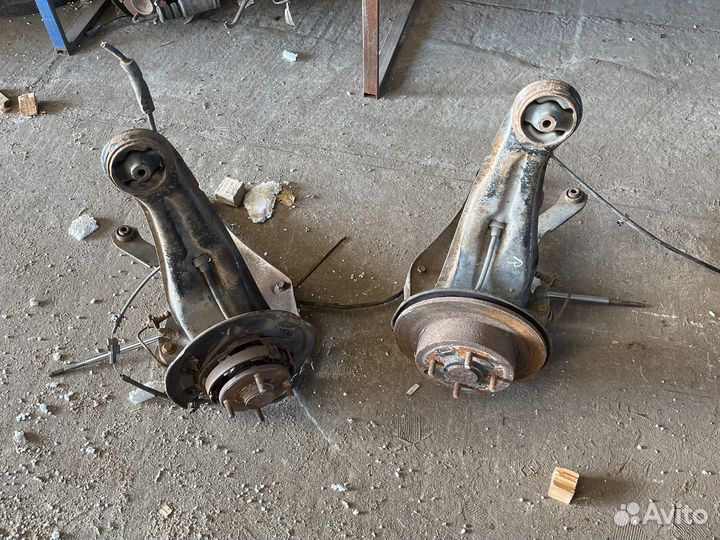 Кулак задний правый левый Chery Fora a21 estina