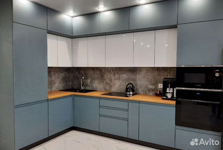 Кухня в потолок на заказ