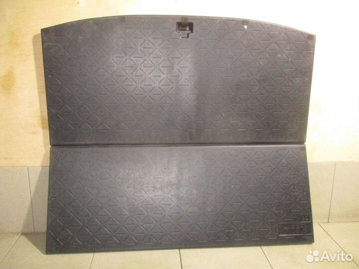 Пол багажника Toyota RAV4 (XA50)