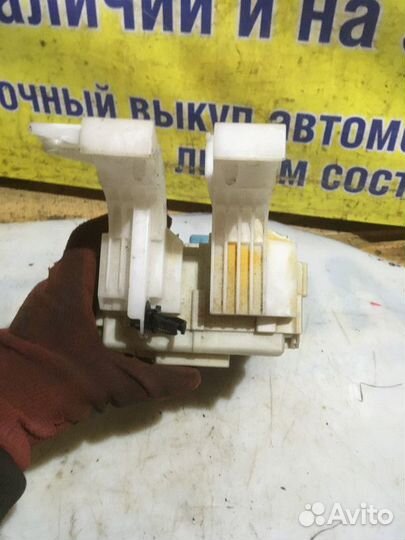 Блок предохранителей Toyota Yaris