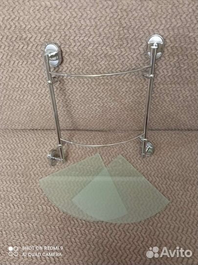 Стеклянная угловая полка