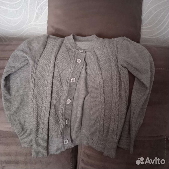 Продам школьные вещи на девочку 7-8 лет