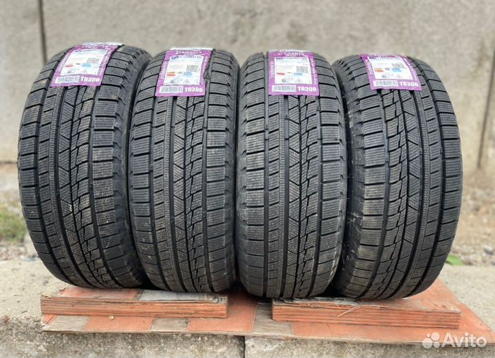 Tourador Winter Pro TSU2 215/55 R16 97V