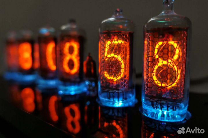 Настольные часы на гри nixie лампах ин-8-2