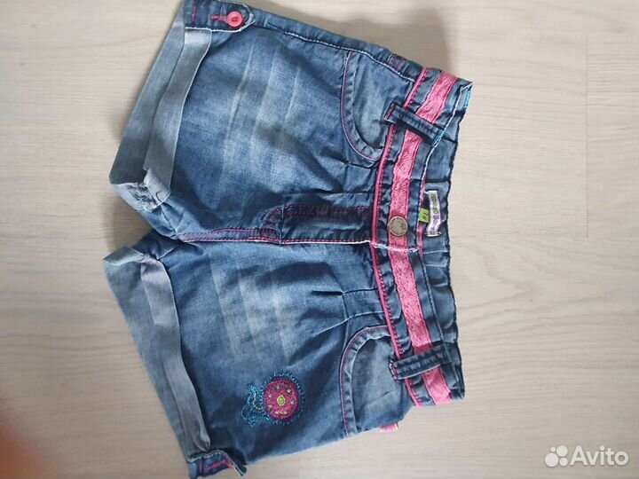 Много одежды для девочки