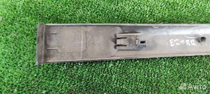 Молдинг двери задней правой Renault Clio 3 2006