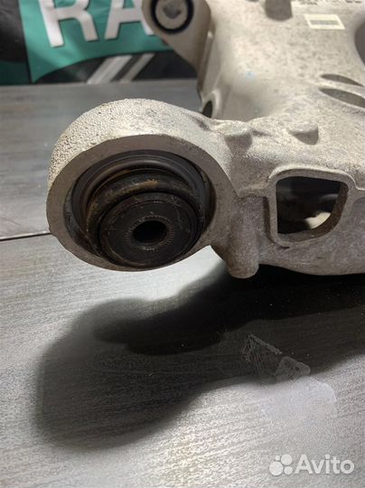 Рычаг задний правый Land Rover Discovery 5