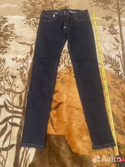 Джинсы узкие
