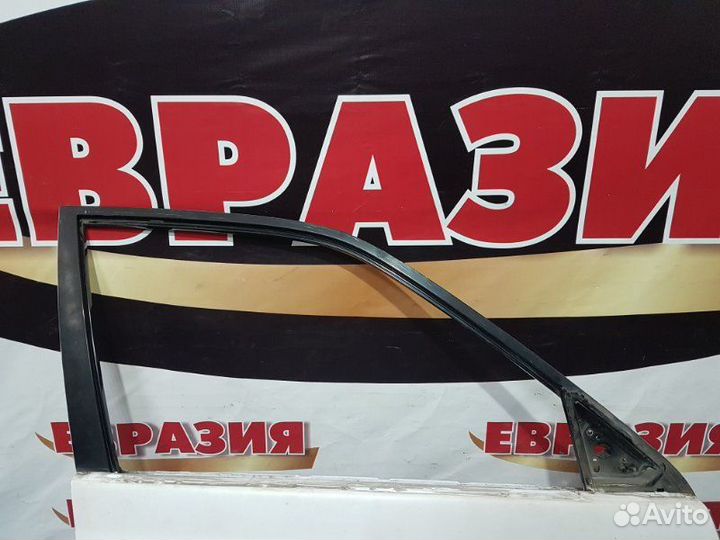 Дверь боковая передняя правая Toyota Carina