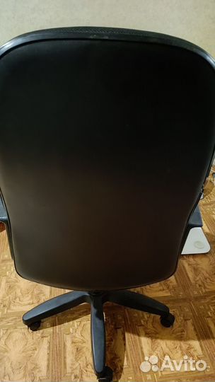 Компьютерное (офисное) кресло