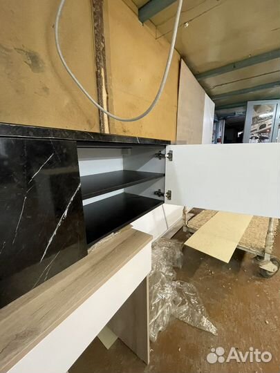 Тумба под тв подвесная