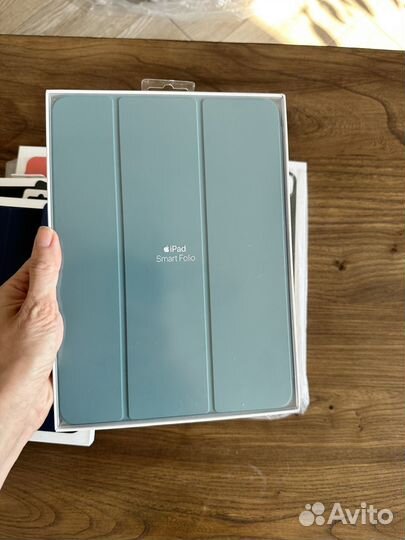 Чехол Apple iPad Smart Folio 11