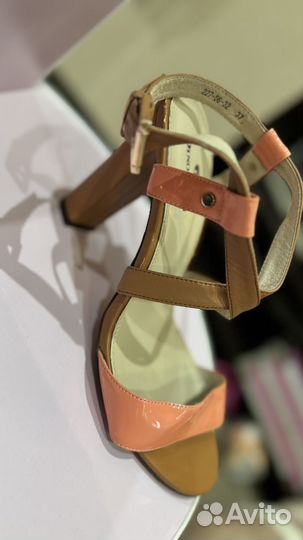 Босоножки женские