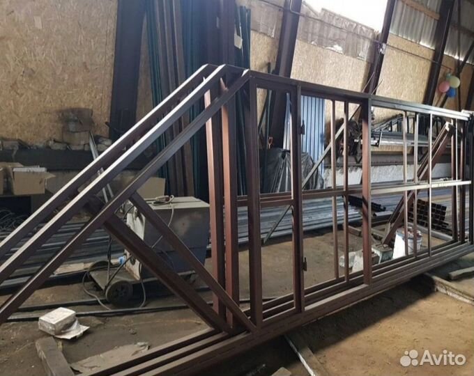 Секционные ворота