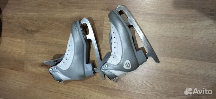 Фигурные коньки 42 размер