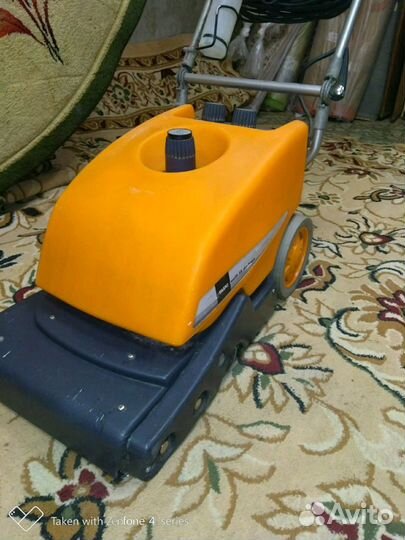 Taski Swift 35 для чистки ковров