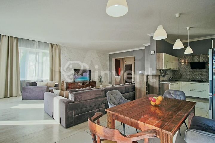 Таунхаус 300 м² на участке 3 сот.