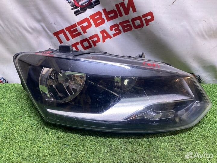 Фара передняя правая Volkswagen Polo 2011-2020