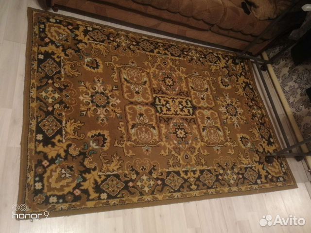 Шерстяной ковер