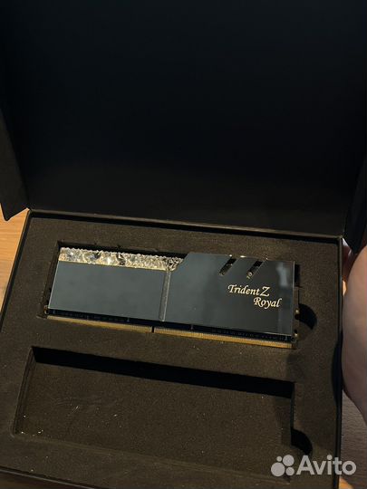 Оперативная память G.skill Trident Z Royal Silver