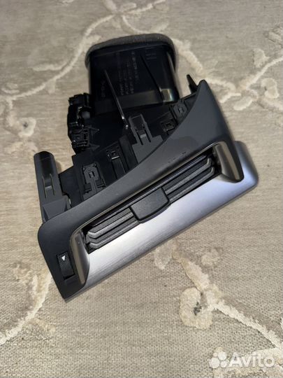 Дефлектор воздушный Toyota Land Cruiser 200