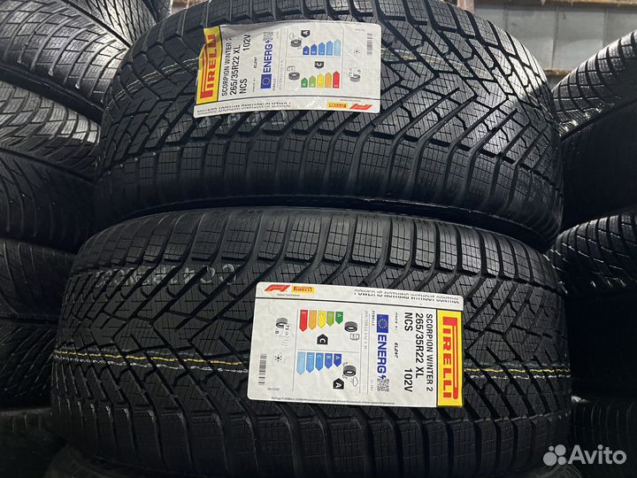 Pirelli Scorpion Winter 2 Elect 285/35 R22 и 265/35 R22 104V