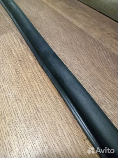 Уплотнительная резинка капота Hyundai Sonata седан