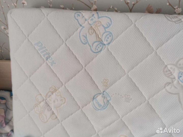 Кровать детская с матрасом