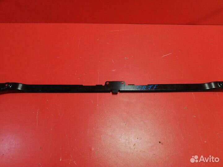 Усилитель бампера передний Volkswagen Touareg CR7