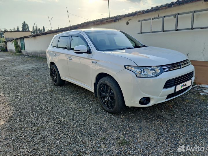 Mitsubishi Outlander 2.0 AT, 2013, 195 000 км