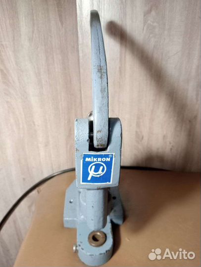 Пресс для установки фурнитуры