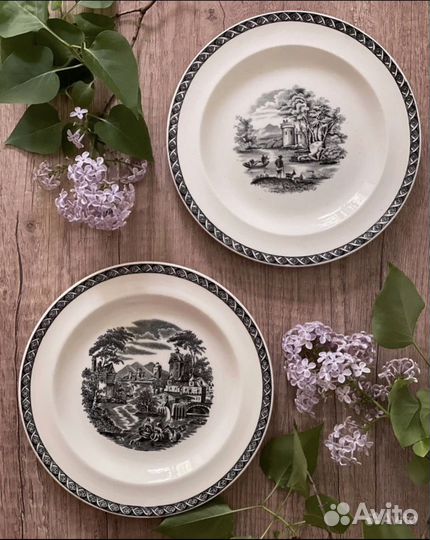 Винтажные английские тарелки, монохром