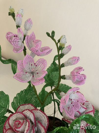 Композиция из бисера, букеты