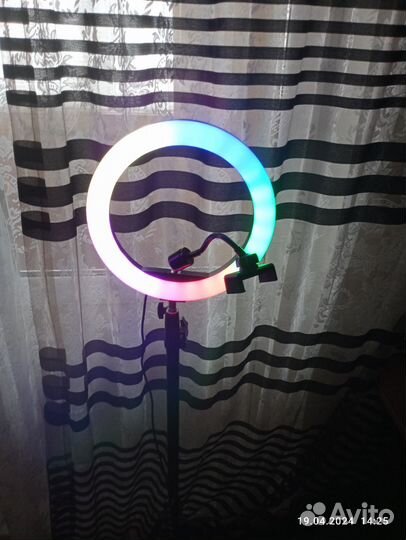 Кольцевая лампа со штативом