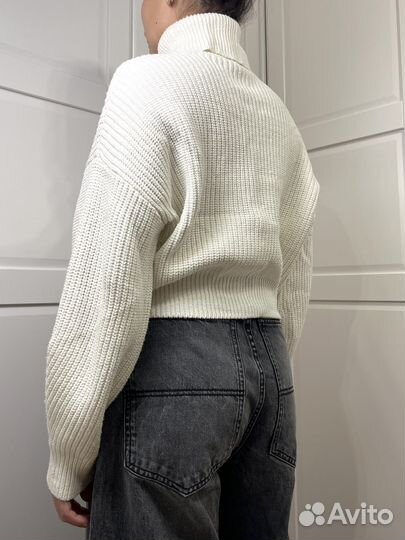 Свитер вязанный