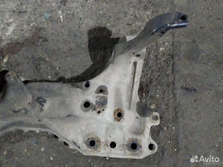 Подрамник передний Ford Focus