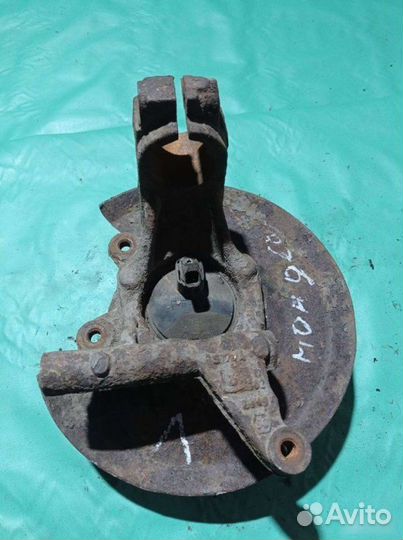 Кулак задний левый Ford Mondeo 3