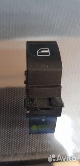 Кнопка стеклоподъемника Фольксваген Тигуан