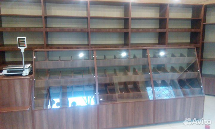 Витрины прилавки стеллажи торговое оборудование